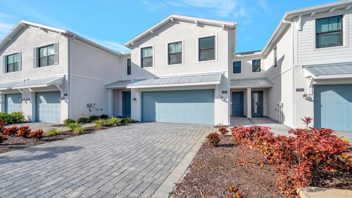 Front of home w/ 2 car garage