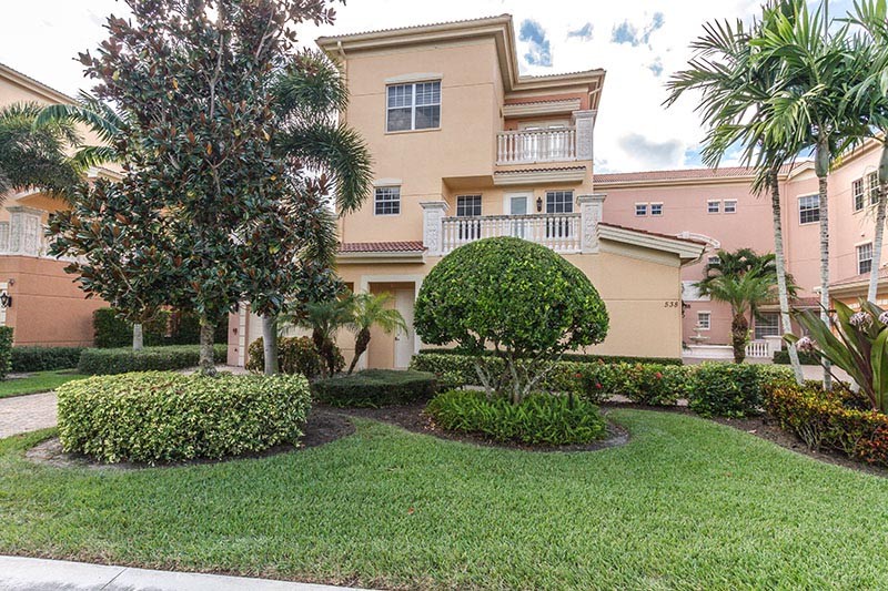 Avellino Isles The Vineyards Naples, FL Rent Premier SIR