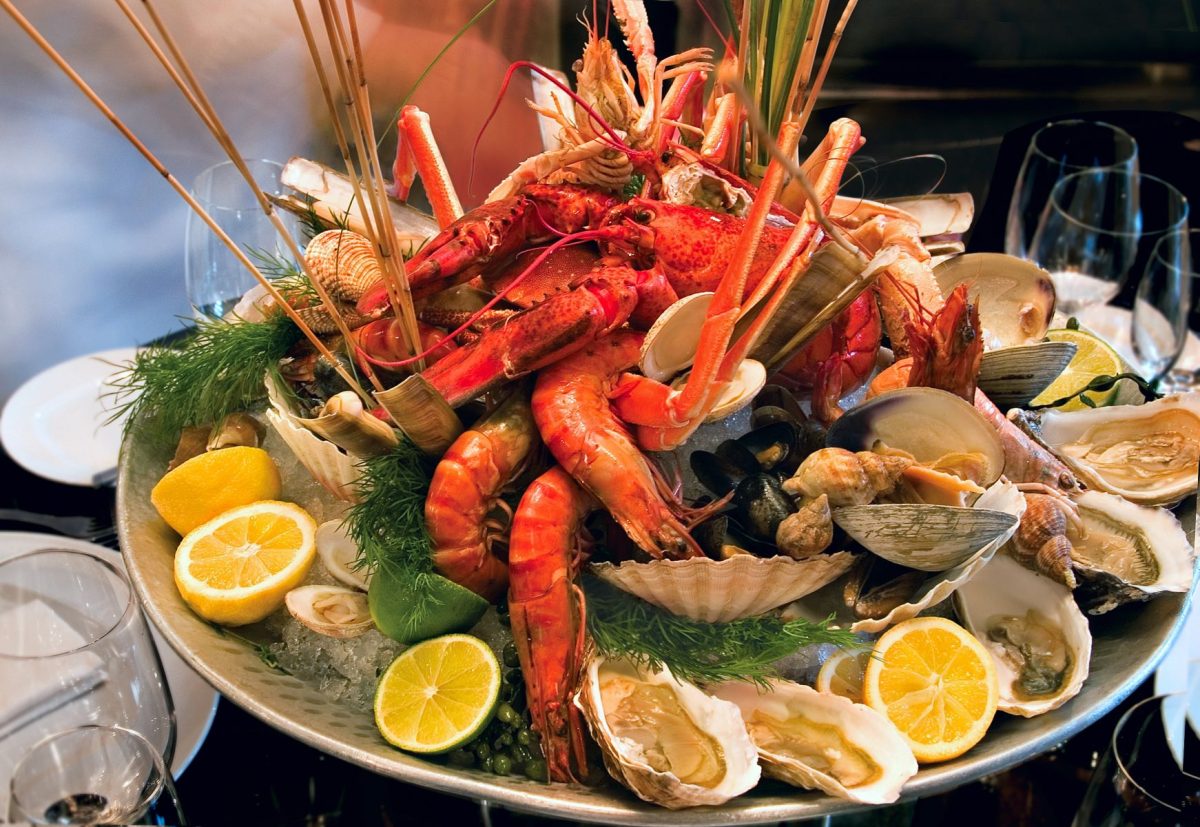 seafood tray at Indian shores restaurant